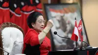 Ketua Umum DPP PDI Perjuangan (PDIP) Megawati Soekarnoputri menantang penyidik KPK yang panggil Hasto Kristiyanto. (Merdeka).