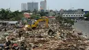 Sebanyak 150 bangunan kios dan 80 lapak PKL ditertibkan guna pembangunan Terminal Terpadu Kota Depok, Jawa Barat. Tampak, ratusan kios yang ada di Terminal Depok, Jawa Barat, rata dengan tanah, (8/10/2014). (Liputan6.com/Helmi Fithriansyah)