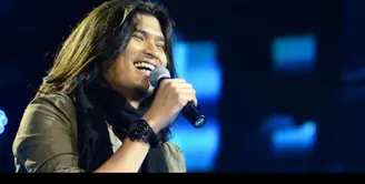 Lontong buatan Ibunda adalah makanan terlezat di dunia bagi Virza Idol.