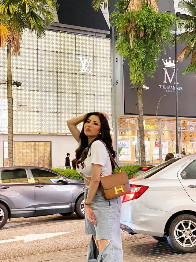 Ayu Aulia di Malaysia
