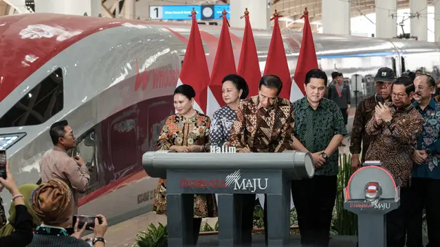 Jokowi Resmikan Kereta Cepat Jakarta-Bandung