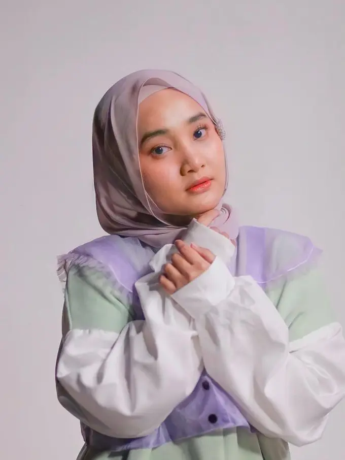 Ikutan Transisi Makeup Challenge, Transformasi Wajah Fatin Shidqia Lubis Sebelum dan Sesudah Pakai Makeup Curi Perhatian
