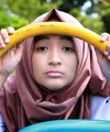 Banyaknya ajang pencarian bakat membuat salah satu cara untuk meraih popularitasnya. Kini, dunia maya banyak yang membicarakan Arafah, gadis cantik berhijab di ajang Stand Up Comedy Academy 2. (Deki Prayoga/Bintang.com)