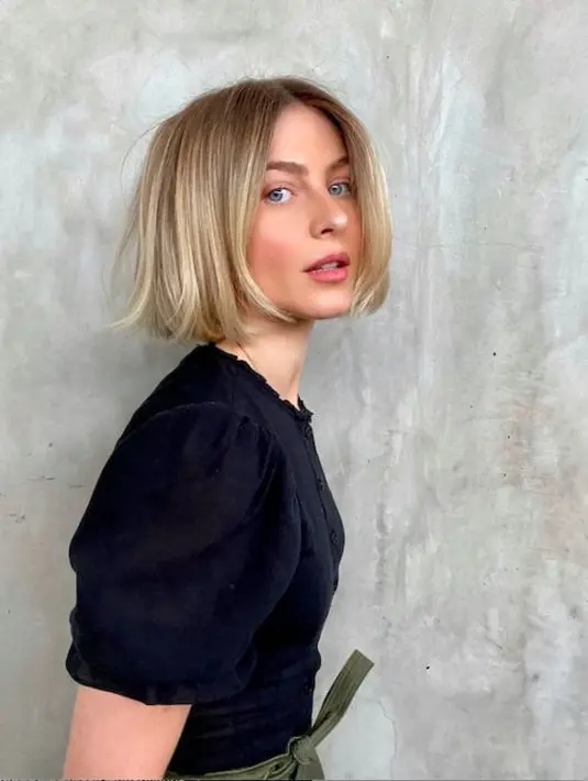 Ingin tampil stylish tanpa perlu effort berlebih? Long bob bisa jadi opsi gaya rambut yang sempurna.  [Foto: Pinterest]