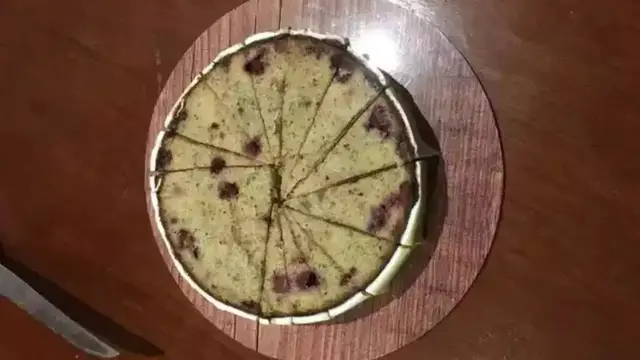 6 Potret Kue Dipotong Tidak Simetris Ini Bikin Kesal, Jadi Kurang Menarik