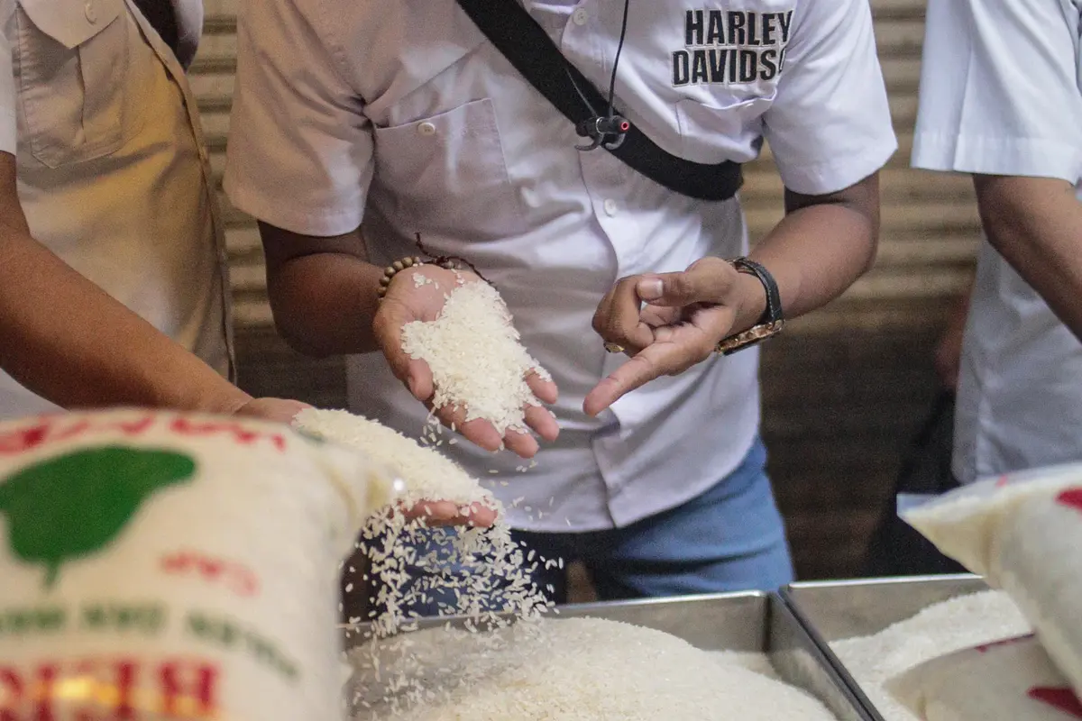 Tinjau Harga Beras di Pasar