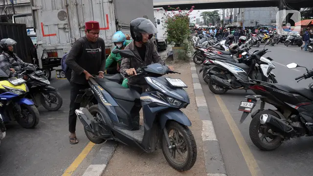 Demo Buruh Cibitung