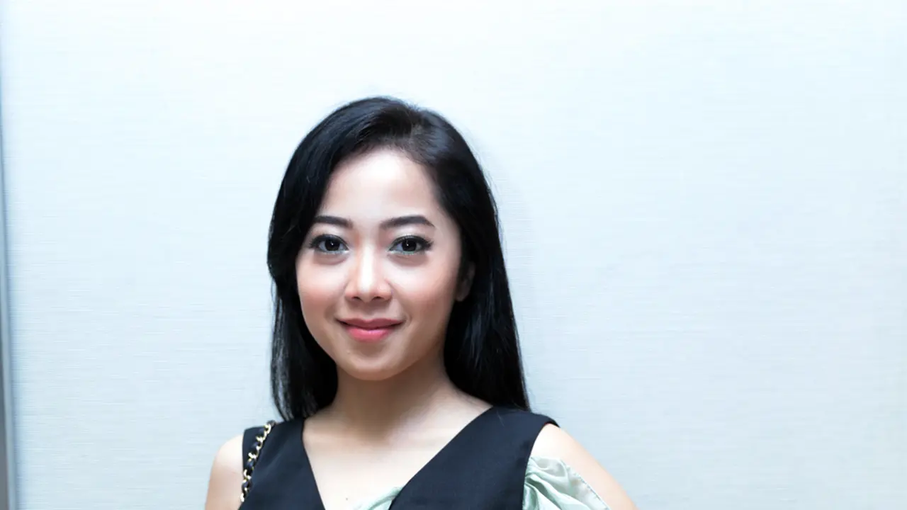 [Bintang] Video: Karina Salim, Passion Akting dan Hobi Bermusik