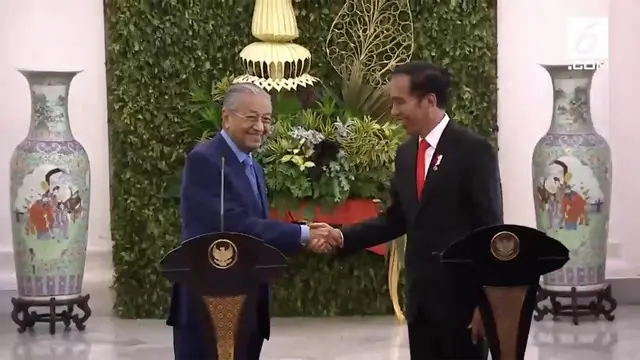 Presiden Jokowi membahas perbaikan nasib TKI yang bekerja di Malaysia. Ia membahasnya dengan PM Malaysia Mahathir Mohamad di Istana Bogor.