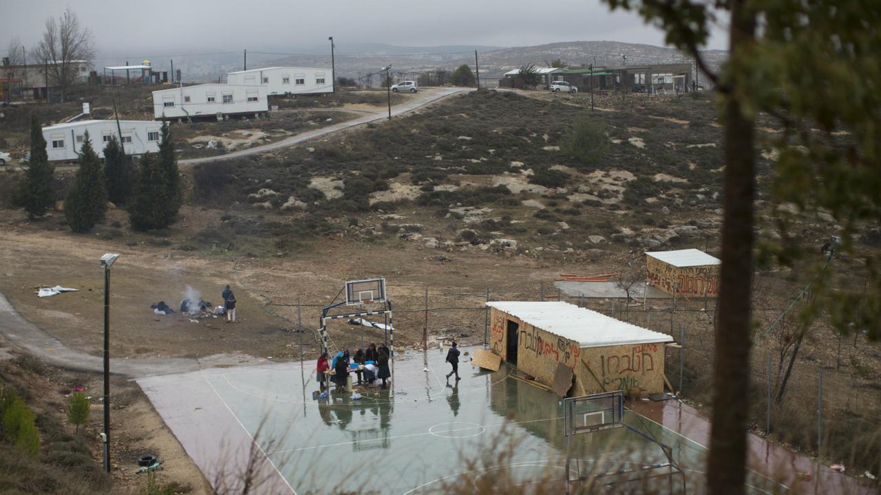 Pemukiman Amona di Tepi Barat