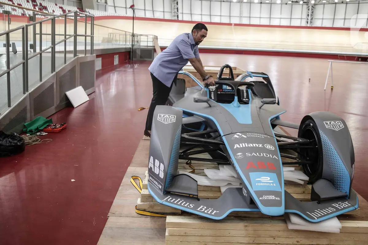 Begini Wujud Replika Mobil Formula E