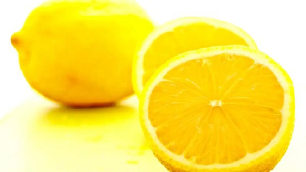 Atasai Jerawat di Punggung dengan Scrub Jeruk Lemon Fashion & Beauty