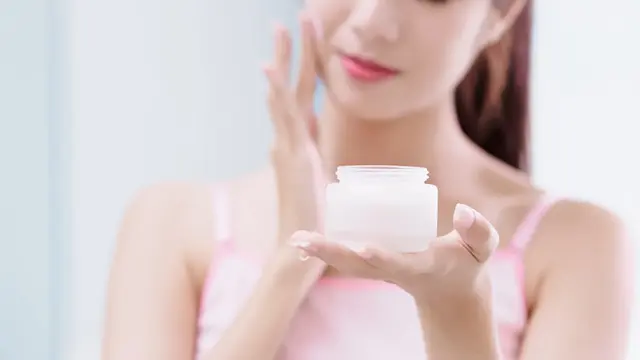 Bebas Kulit Kusam, Ini 12 Tips Perawatan yang Ampuh Bikin Wajah Makin Cerah Bercahaya