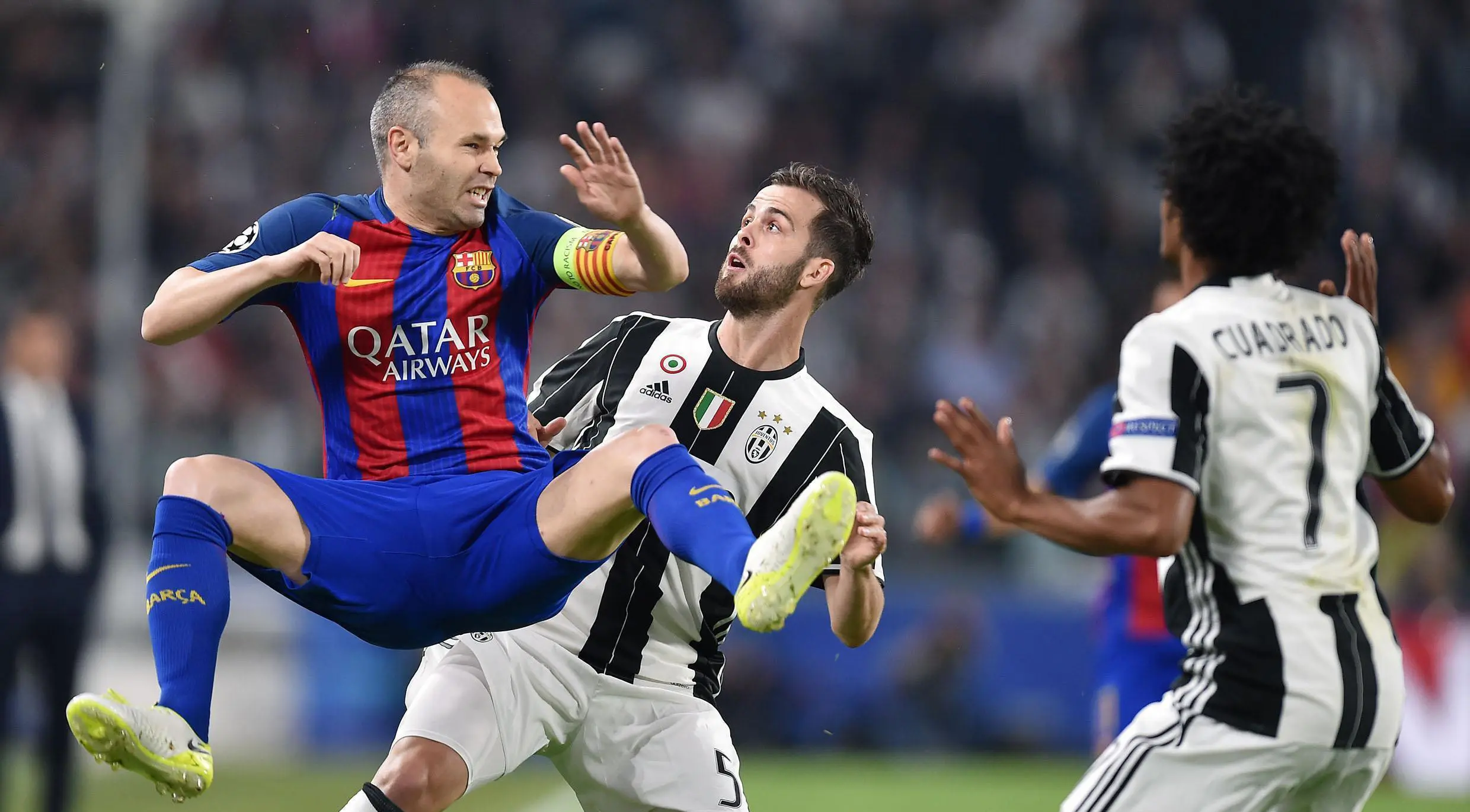 Kapten Barcelona, Andreas Iniesta saat duel lawan Juventus di leg pertama.  (Alessandro Di Marco/ANSA via AP)