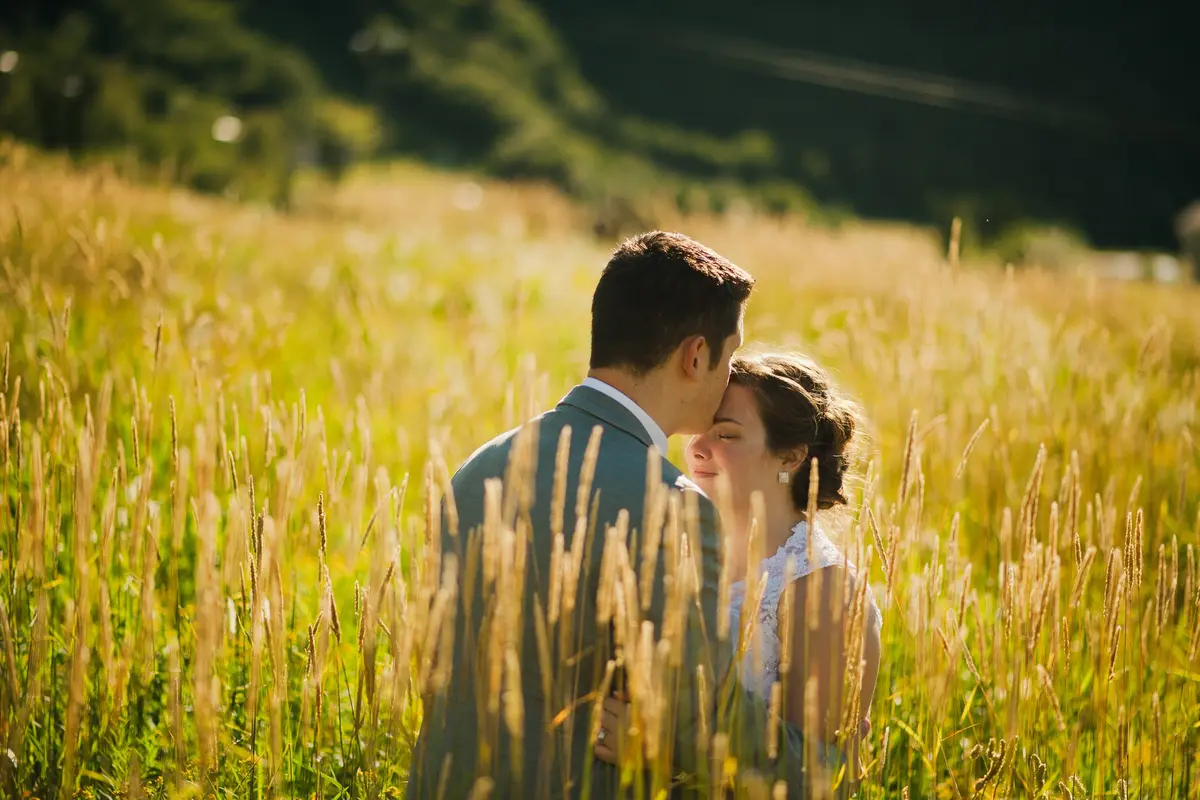 3 Ciri-ciri Pasanganmu Punya Love Language Physical Touch atau Sentuhan Fisik