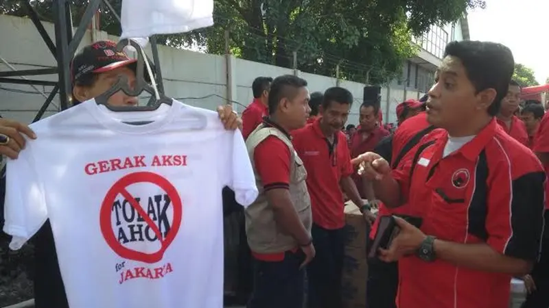 Kaos menolak Ahok