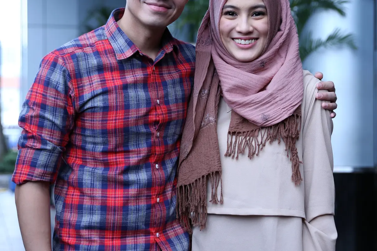 [Bintang] Dude Harlino dan Alyssa Soebandono