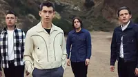 Arctic Monkeys Pamerkan Musik Rock Variatif di I Want It All