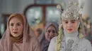 Film ini dibintangi oleh para aktor dan aktris ternama. Tissa Biani memerankan tokoh Norma Risma wanita yang harus menghadapi kenyataan pahit akibat pengkhianatan tersebut. Wulan Guritno berperan sebagai Rihanah yaitu ibu Norma yang terlibat perselingkuhan dengan menantunya. Serta Yusuf Mahardika berperan sebagai Rozy suami Norma yang berselingkuh. (Liputan6.com/IG/@tissabiani)