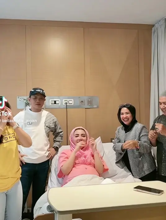 [Instagram/bellashofie_rigan]