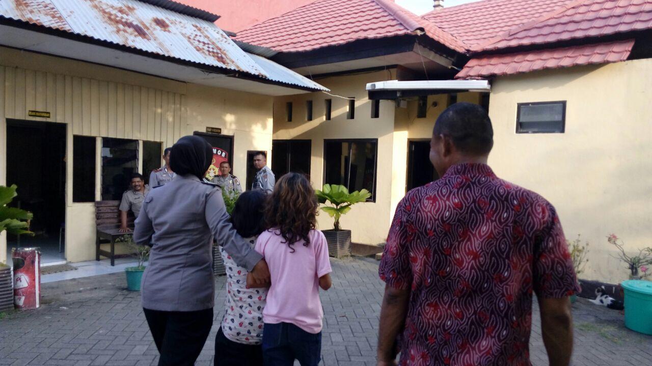 Polisi memastikan kedua bocah yang memperdaya pengguna ATM hingga menguras isi jutaan rupiah telah berulang kali beraksi. (Liputan6.com/Fauzan)