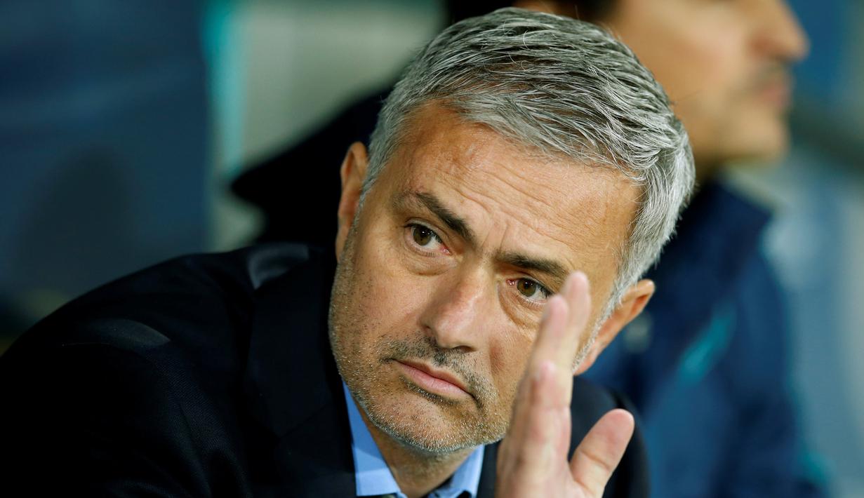 Beberapa waktu lalu Menteri Pemuda dan Olahraga RI Imam Nahrawi melontarkan wacana menunjuk Jose Mourinho sebagai pelatih timnas Indonesia guna menciptakan adrenalin dan motivasi untuk mengangkat prestasi sepakbola tanah air. (REUTERS/John Sibley)
