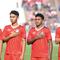 Para pemain Timnas Indonesia U-22 (kiri ke kanan) Pratama Arhan, Marselino Ferdinan, Jeam Kelly Sroyer dan Alfendra Dewangga berbaris menyanyikan lagu kebangsaan Indonesia Raya sebelum dimulainya laga Grup A SEA Games 2023 menghadapi Filipina di Olympic Stadium, Phnom Penh, Kamboja, Sabtu (29/4/2023). (Bola.com/Abdul Aziz)