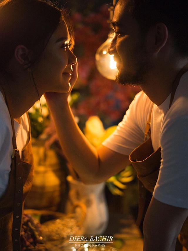 6 Pemotretan Maternity Shoot Syahnaz dan Jeje Govinda, Romantis