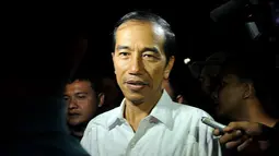 [FOTO] Usai Dicalonkan, Jokowi Tak Mau Diganggu