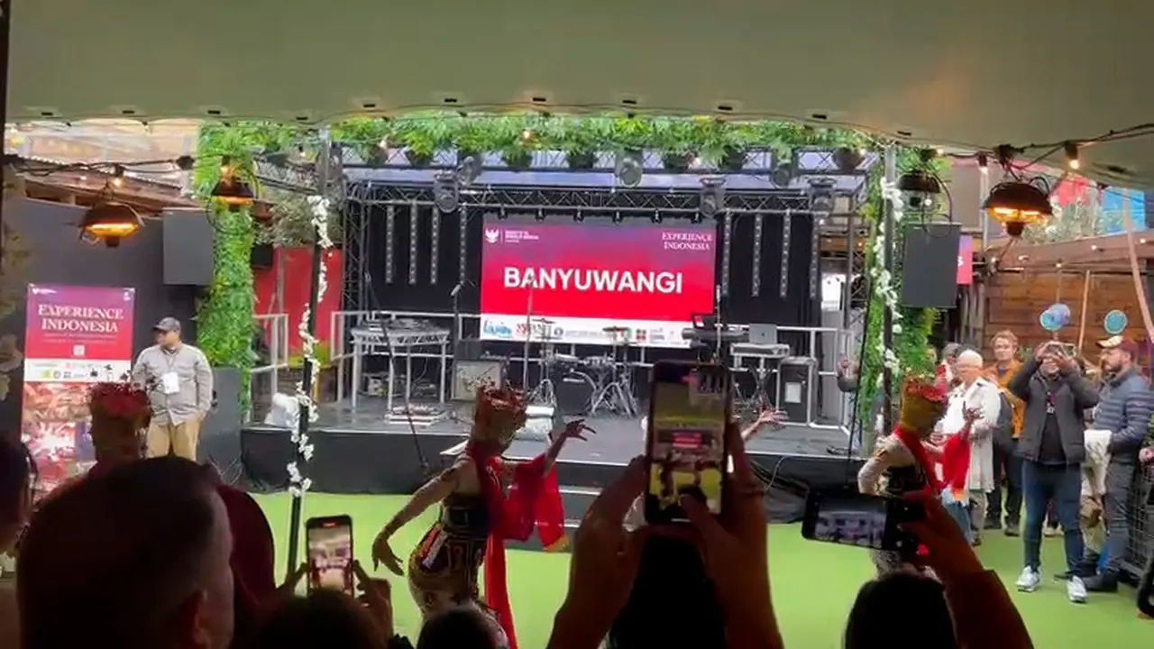 Gandrung Banyuwangi tampil di  acara Indonesian Day Show  di London Inggris. (Istimewa)
