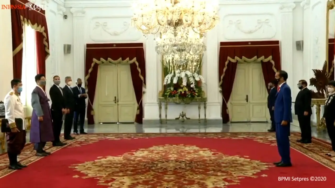 Presiden Jokowi menerima surat kepercayaan dari 7 duta besar (dubes) negara sahabat di Istana Merdeka Jakarta, Rabu (21/10/2020).