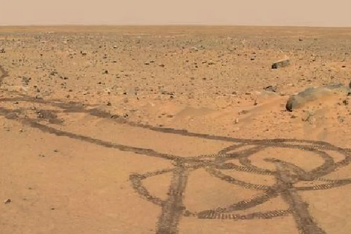 5 Hal Aneh yang Belum Dijelaskan NASA Ini Pernah Terlihat di Mars