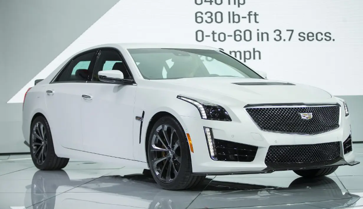 Cadillac CTS-V diresmikan peluncurannya pada The North American International Auto Show di Detroit, Michigan, 13 Januari 2015. (AFP Photo/Geoff Robins)