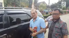Aktor Tio Pakusadewo kini menjalani rehabilitasi setelah ia ditangkap kedapatan mengonsumsi sabu.