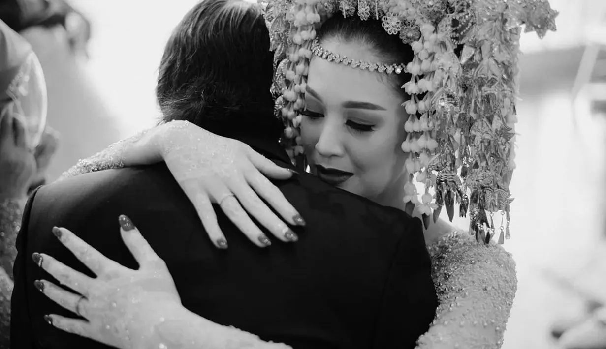 Faradilla Yoshi dan Bryan Mckenzie (Instagram/bootesphotography)