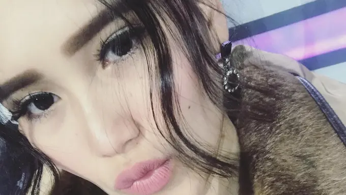 [Bintang] Ayu Ting Ting