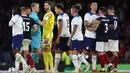 Inggris kembali menjauh pada menit ke-81 berkat gol Kane meneruskan assist Bellingham. Skor 3-1 untuk kemenangan Inggris menjadi hasil akhir laga ini. (AP Photo/Scott Heppell)