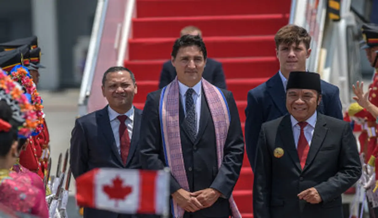 Perdana Menteri Kanada Justin Trudeau tiba di Jakarta, Selasa (5/9/2023) pukul 11.35 WIB di Bandara Internasional Soekarno-Hatta. Kedatangan Justin Trudeau ditemani anak laki-laki tertuanya yaitu Xavier. [Credit: asean2023.id]
