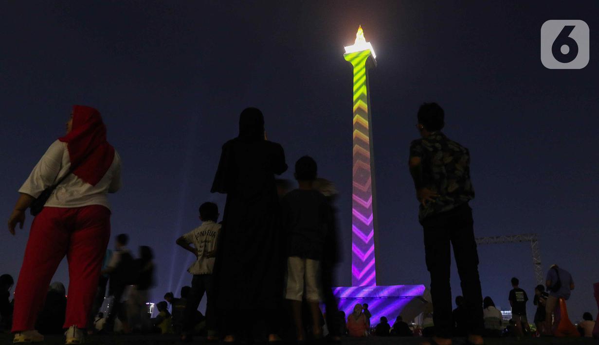 Video mapping ini menampilkan keindahan destinasi wisata yang ada di Jakarta, seperti Kebun Binatang Ragunan, Kota Tua, Taman Mini Indonesia Indah (TMII), hingga Kepulauan Seribu. (Liputan6.com/Herman Zakharia)