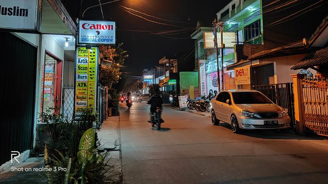 Hasil tangkapan gambar Realme 3 Pro dalam Modus Nightscape (/Agustinus M.Damar)