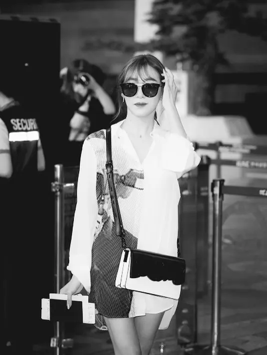 Saat ini Tiffany Young sedang sibuk dengan aktivitasnya sebagai penyanyi solo. Ia baru saja melakukan kontrak eksklusif dengan agensi asal Amerika, Paradigm Talent Agency. (Foto: instagram.com/tiffanyyoungofficial)