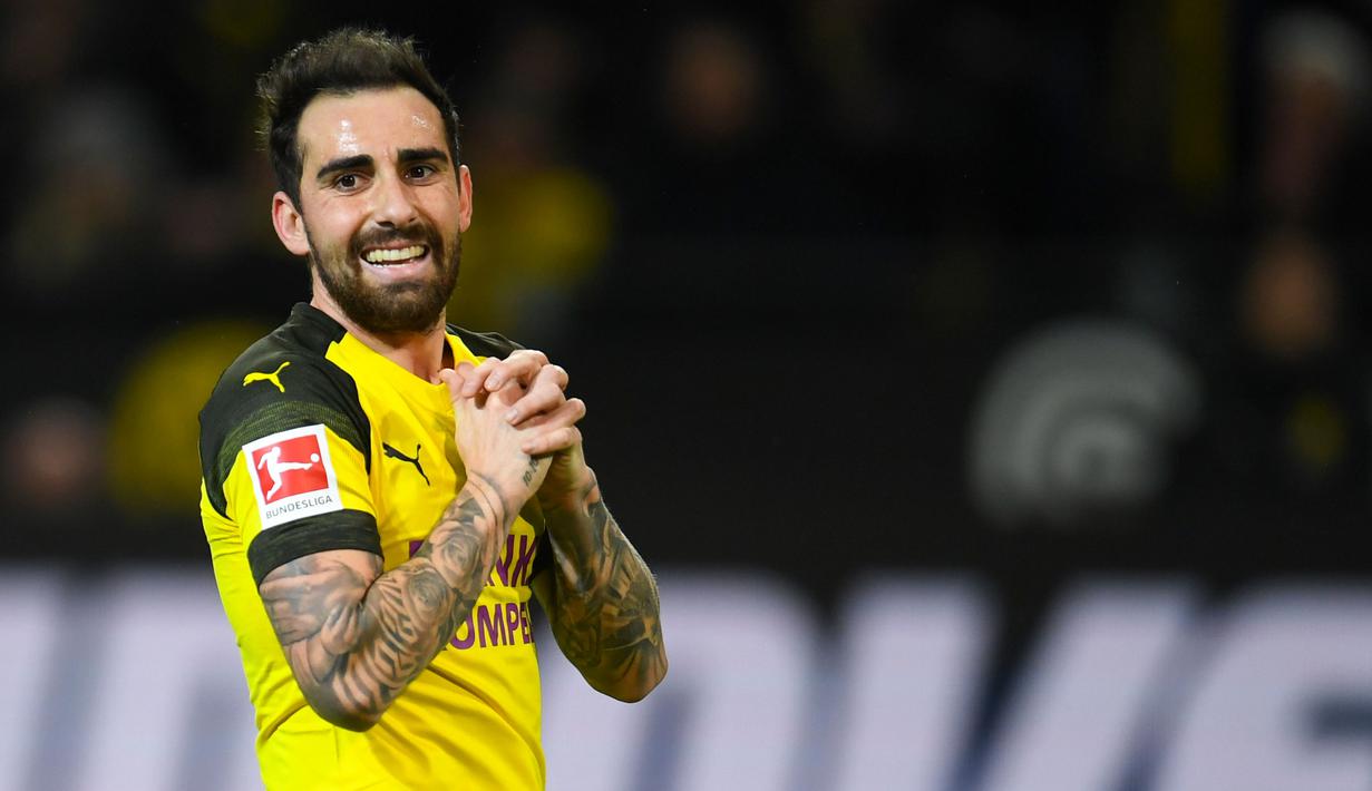 6. Paco Alcacer (Villarreal) - Mantan pemain Barcelona ini kembali merumput di La Liga dengan memperkuat Villarreal. Kehadiran Erling Haaland menjadi salah satu alasan pria asal Spanyol itu hengkang dari Borussia Dortmund. (AFP/Patrik Stollarz)