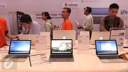 Sejumlah produk teknologi komputer dan gadget di pamerkan pada ajang pameran Indocomtech di JCC, Jakarta, Rabu (28/10). Pameran yang dihadiri sekitar 300 perusahan teknologi informasi itu gelar hingga 1 November. (Liputan6.com/Angga Yuniar)