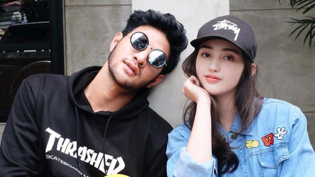 Selain Billy Dan Elvia Cerolline Ini 5 Pasangan Artis Beda Agama Showbiz Liputan6 Com