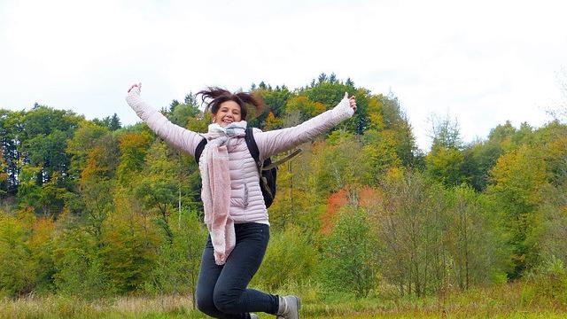 ilustrasi menghirup udara segar