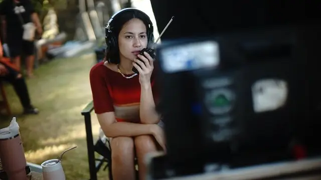 18 Tahun Berkarier di Depan Layar, Ini 7 Momen Pevita Pearce Jadi Sutradara