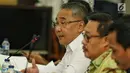 Bendahara umum PKB, Eko Putro Sanjoyo saat menemui Tim Satgas Politik KPK yang berkunjung ke DPP PKB, Jakarta, Selasa (12/3). Dalam kunjungannya Satgas KPK berdiskusi soal perbaikan pendanaan partai politik. (Liputan6.com/Johan Tallo)