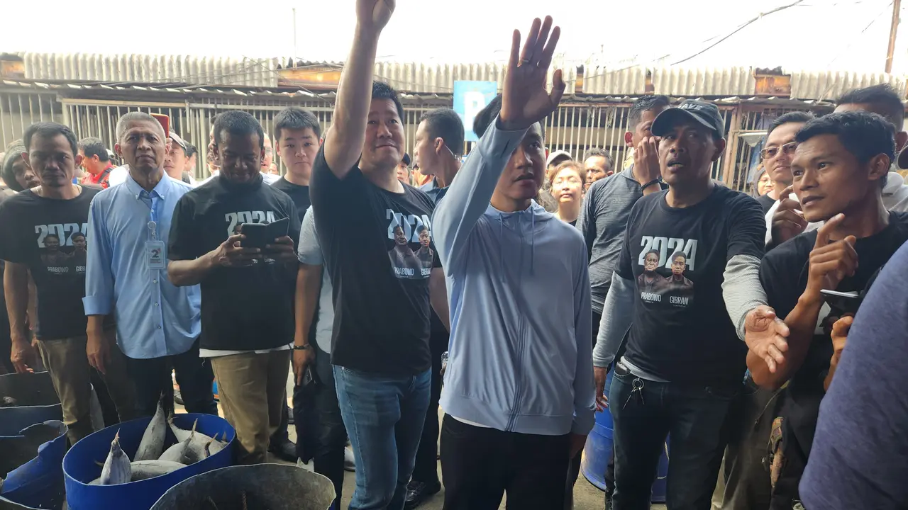 Gibran Menemui Nelayan dan Pantau Gudang Penyimpanan Ikan di Jakarta Utara