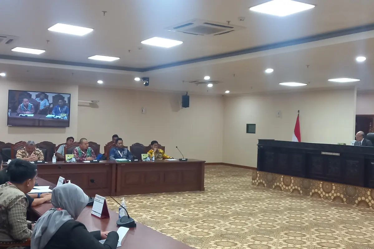 Majelis Kehormatan Mahkamah Konstitusi atau MKMK menggelar sidang dugaan pelanggaran kode etik terhadap Ketua MK Anwar Usman.