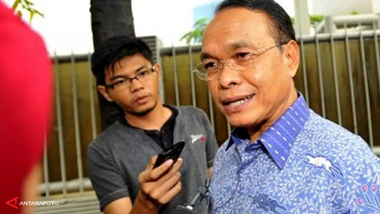gubernur-riau-131121a.jpg